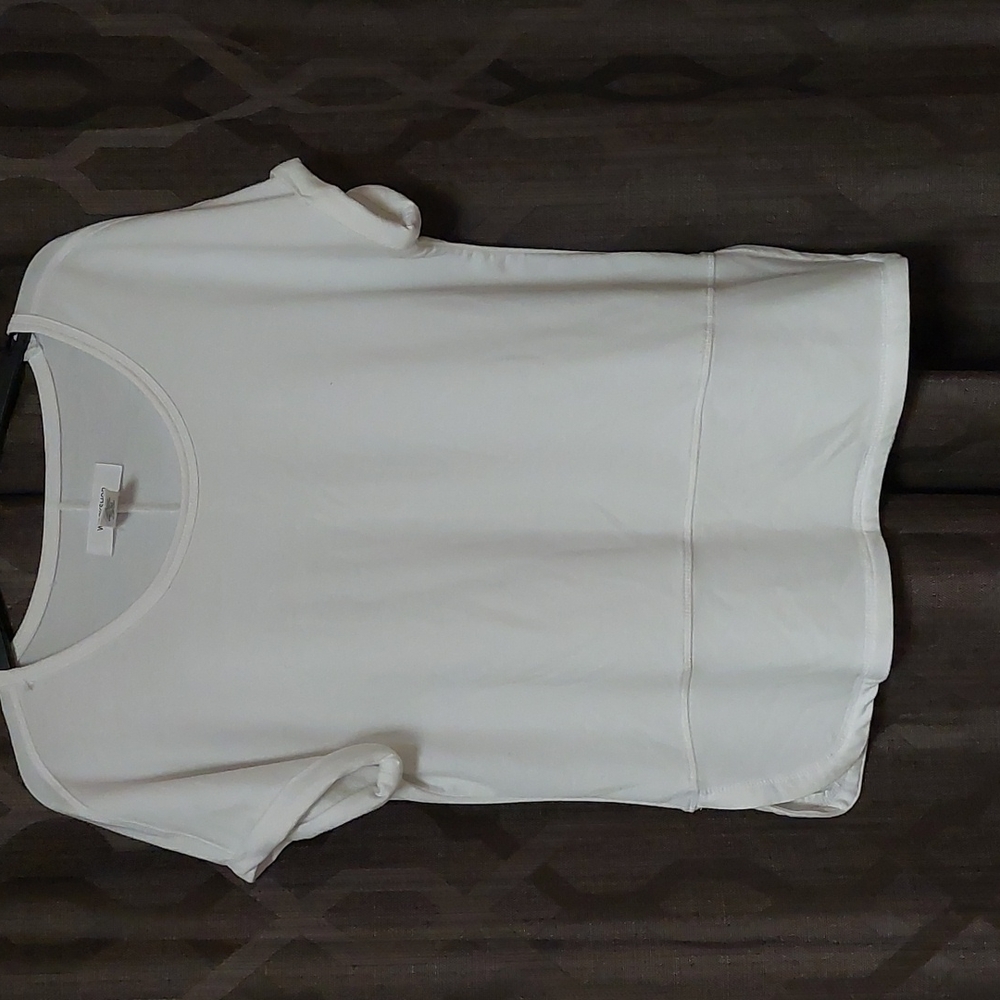 White t shirt